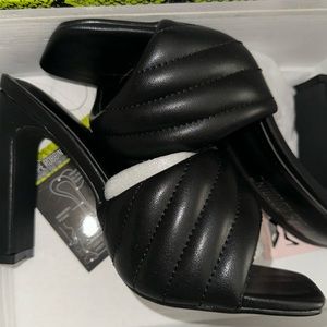 Black block heels size 6 can fit size 5.5